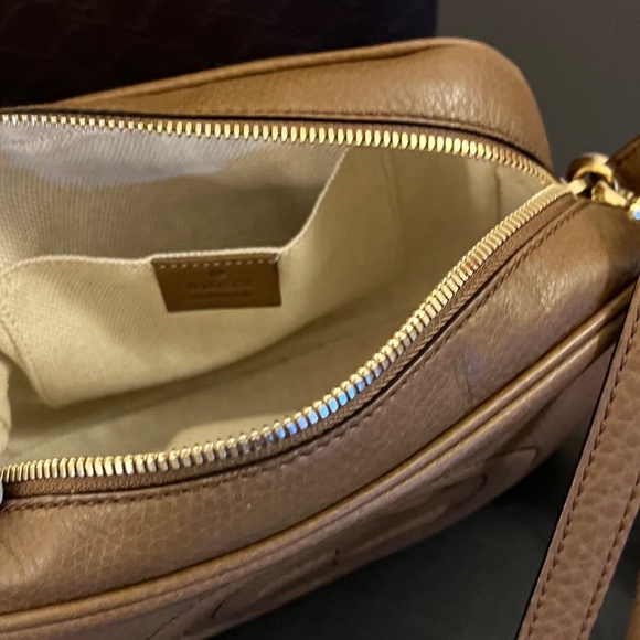 GUCCI Camera Bag purse, Authentic, Made in Italy, Leather - Picture 4 of 4